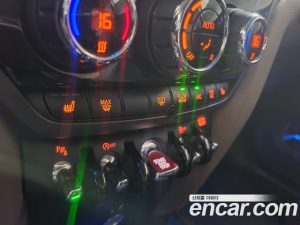 Mini Countryman Savile Row Edition 2020 года из Южной Кореи
