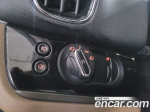 Mini Countryman Savile Row Edition 2020 года из Южной Кореи