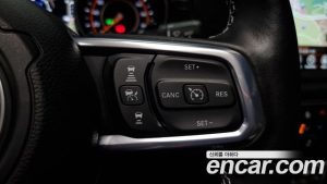 Jeep Wrangler 2.0 Overland Unlimited Top 4Door 80th Anniversary Edition 2021 года из Южной Кореи