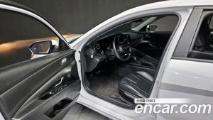 Hyundai AVANTE 1.6 2021 года из Южной Кореи