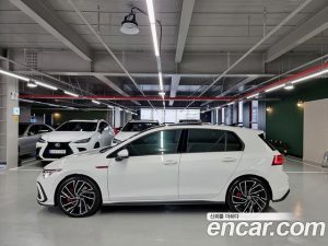 Volkswagen Golf 2.0 GTI 2023 года из Южной Кореи