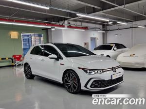 Volkswagen Golf 2.0 GTI 2023 года из Южной Кореи