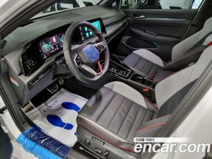 Volkswagen Golf 2.0 GTI 2023 года из Южной Кореи