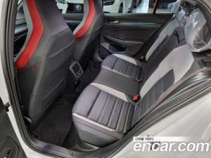 Volkswagen Golf 2.0 GTI 2023 года из Южной Кореи