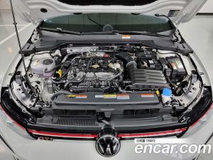 Volkswagen Golf 2.0 GTI 2023 года из Южной Кореи