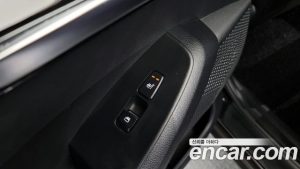 Kia Seltos Бензин 1.6 Turbo 2WD 2022 года из Южной Кореи