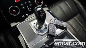 Land Rover Range Rover Evoque D180 SE 2020 года из Южной Кореи