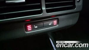 Land Rover Range Rover Evoque D180 SE 2020 года из Южной Кореи