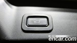 Land Rover Range Rover Evoque D180 SE 2020 года из Южной Кореи
