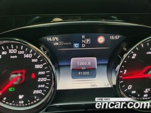 Mercedes-Benz E-Class E220d Avantgarde 2020 года из Южной Кореи