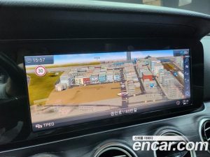 Mercedes-Benz E-Class E220d Avantgarde 2020 года из Южной Кореи