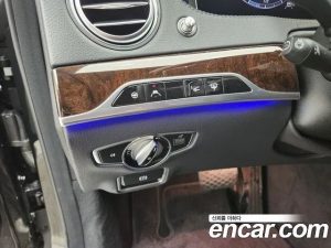 Mercedes-Benz S-Class S560L 4MATIC 2020 года из Южной Кореи
