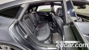 Audi A7 45 TDI 4WD Premium 2020 года из Южной Кореи