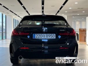 BMW 1-Series 120i M Sport 2023 года из Южной Кореи