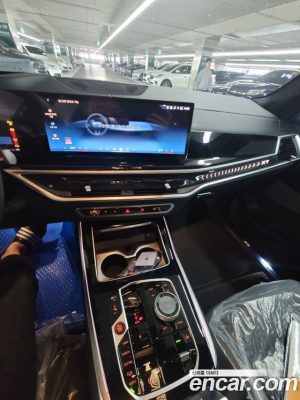 BMW X7 xDrive 40d M Sport 6인승 2024 года из Южной Кореи