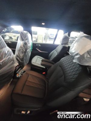 BMW X7 xDrive 40d M Sport 6인승 2024 года из Южной Кореи