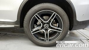 Mercedes-Benz GLC-Class GLC300 4MATIC Coupe 2020 года из Южной Кореи