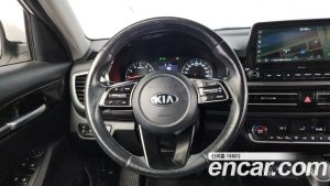 Kia Seltos Бензин 1.6 Turbo 2WD 2020 года из Южной Кореи