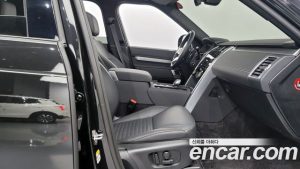 Land Rover Discovery P360 R-Dynamic SE 2023 года из Южной Кореи