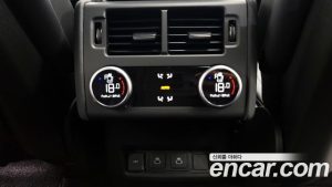Land Rover Discovery P360 R-Dynamic SE 2023 года из Южной Кореи