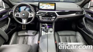BMW 5-Series M550i xDrive 2021 года из Южной Кореи