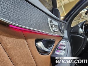 Mercedes-Benz GLC-Class GLC300e 4MATIC Coupe 2021 года из Южной Кореи