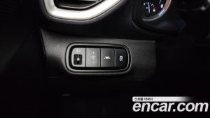 Hyundai Venue 1.6 Modern 2020 года из Южной Кореи