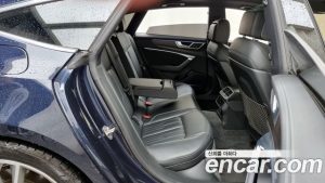 Audi A7 55 TFSI 4WD Premium 2020 года из Южной Кореи