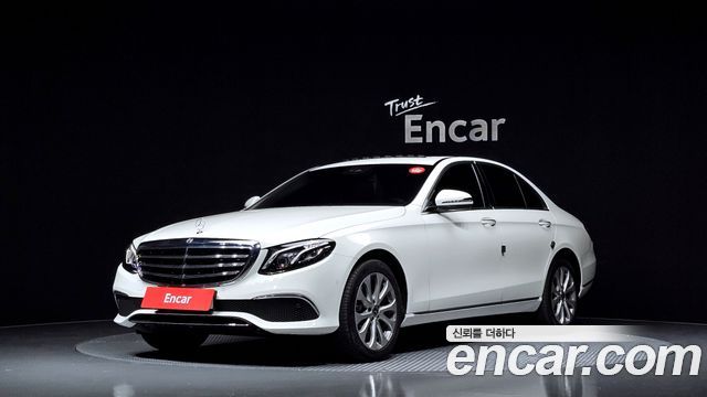 Mercedes-Benz E-Class E220d 4MATIC Exclusive 2019 года из Кореи