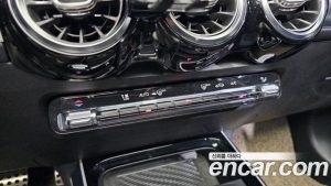 Mercedes-Benz GLB-Class GLB250 4MATIC 2021 года из Южной Кореи