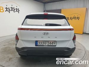 Hyundai Kona Modern 2023 года из Южной Кореи