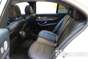 Mercedes-Benz E-Class E300 4MATIC AMG Line 2020 года из Южной Кореи