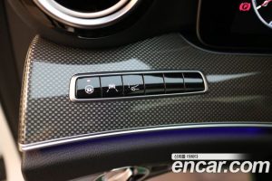 Mercedes-Benz E-Class E300 4MATIC AMG Line 2020 года из Южной Кореи