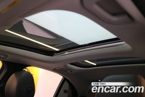Mercedes-Benz E-Class E300 4MATIC AMG Line 2020 года из Южной Кореи