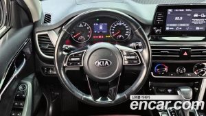 Kia Seltos Бензин 1.6 Turbo 2WD 2020 года из Южной Кореи