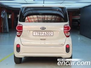 Kia RAY Facelift 2021 года из Южной Кореи
