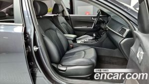 Kia K5 2.0 2020 года из Южной Кореи