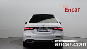 Mercedes-Benz E-Class E350 4MATIC AMG Line 2021 года из Южной Кореи