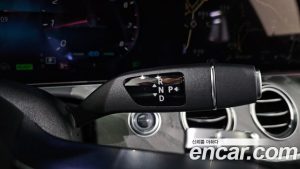 Mercedes-Benz E-Class E350 4MATIC AMG Line 2021 года из Южной Кореи