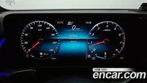 Mercedes-Benz GLB-Class GLB250 4MATIC 2021 года из Южной Кореи