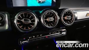 Mercedes-Benz GLB-Class GLB250 4MATIC 2021 года из Южной Кореи