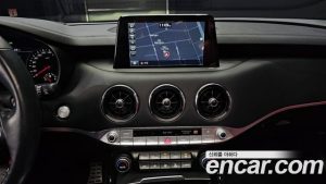 Kia Stinger 2.0 Turbo 2WD 2020 года из Южной Кореи