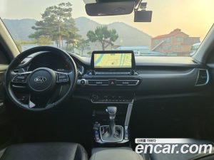 Kia Seltos Бензин 1.6 Turbo 2WD 2020 года из Южной Кореи