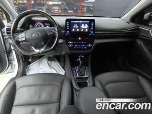 Hyundai Ioniq 1.6 HEV 2020 года из Южной Кореи