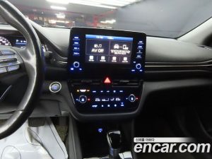 Hyundai Ioniq 1.6 HEV 2020 года из Южной Кореи