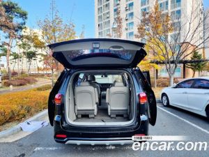 Kia Carnival 9-Seater Luxury 2020 года из Южной Кореи