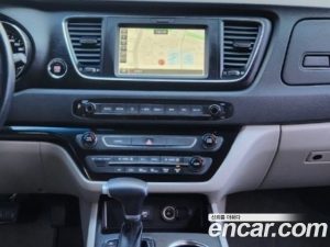 Kia Carnival 9-Seater Luxury 2020 года из Южной Кореи
