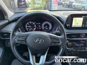 Hyundai Santafe Дизель 2.0 2WD 2020 года из Южной Кореи