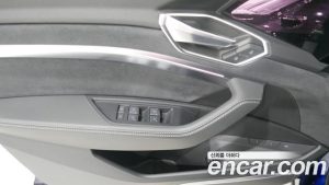 Audi e-tron S 2023 года из Южной Кореи