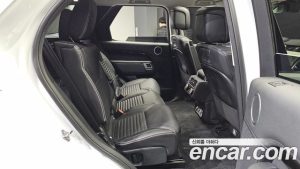 Land Rover Discovery 2.0 P300 SE 2023 года из Южной Кореи